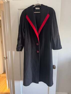 VTG Jonathan Michael 100% Pure Wool Black Trench Coat Red Contrast Lapel M/L